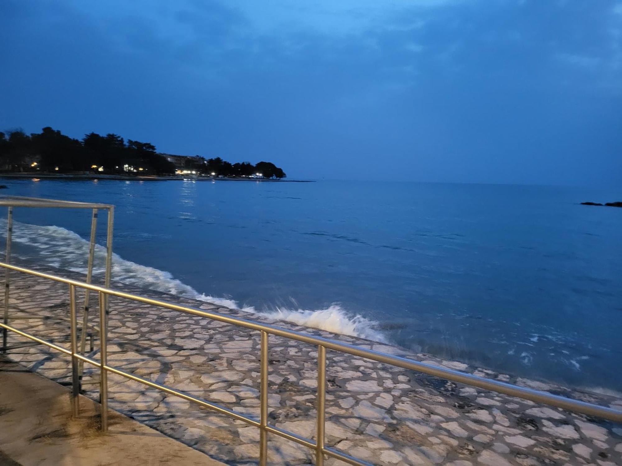 Villa Amore Radini Istrian Romantic Studio With Private Parking And Terrace Brtonigla Exteriör bild